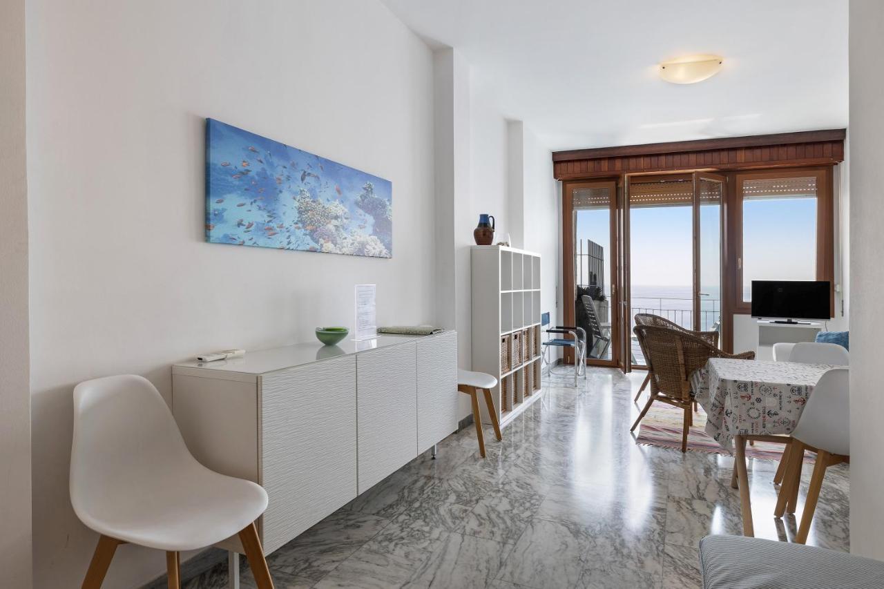 Appartamento Stupenda Vista Mare Bergeggi Kültér fotó